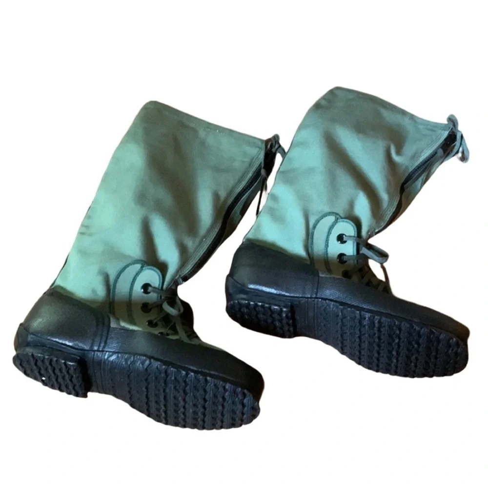 Military Muk Luk Extreme cold weather boots Green Size Small (7-8)